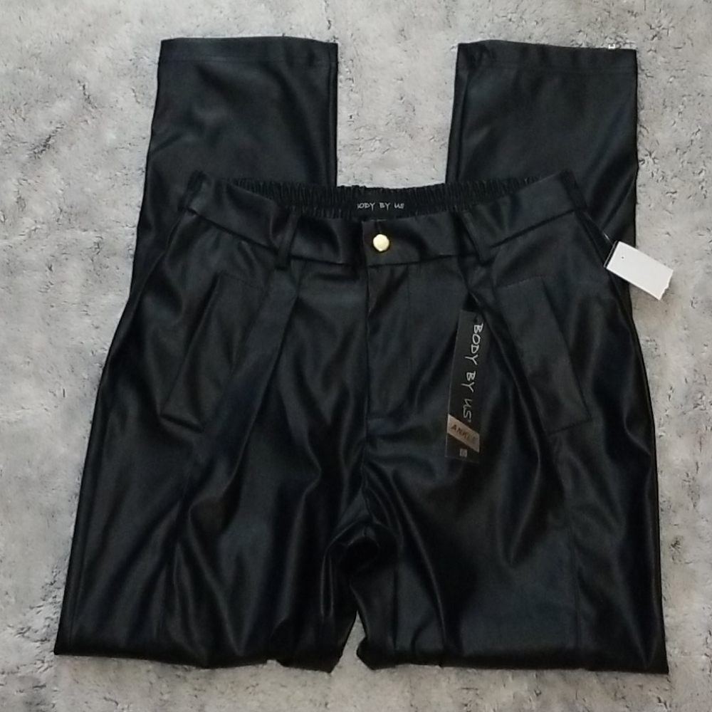 Faux leather black pants - Picture 2 of 7